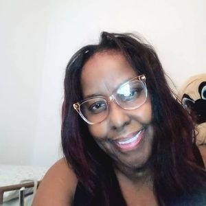 Meet your Posher, Inez